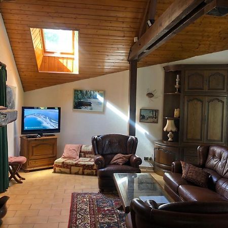 Maison/Gite Familial Dans Le Jura A 200M Du Lac Avec Piscine Privee Marigny  Exteriör bild