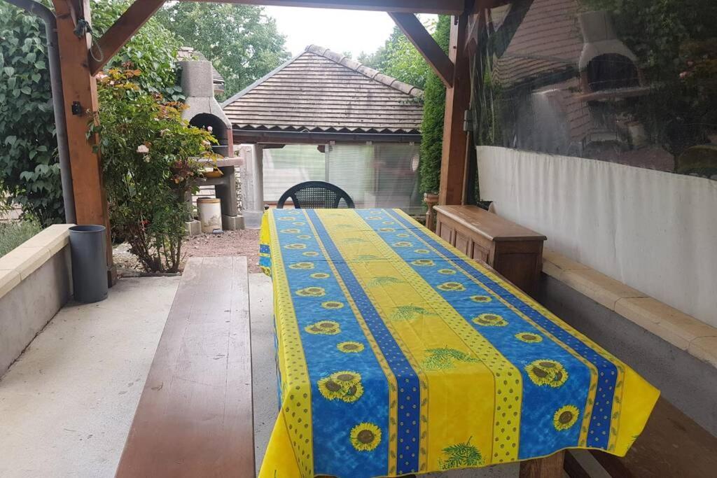 Maison/Gite Familial Dans Le Jura A 200M Du Lac Avec Piscine Privee Marigny  Exteriör bild
